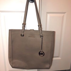 Michael Kors Tote